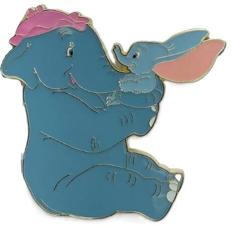 Dumbo 100216_W99D.jpg