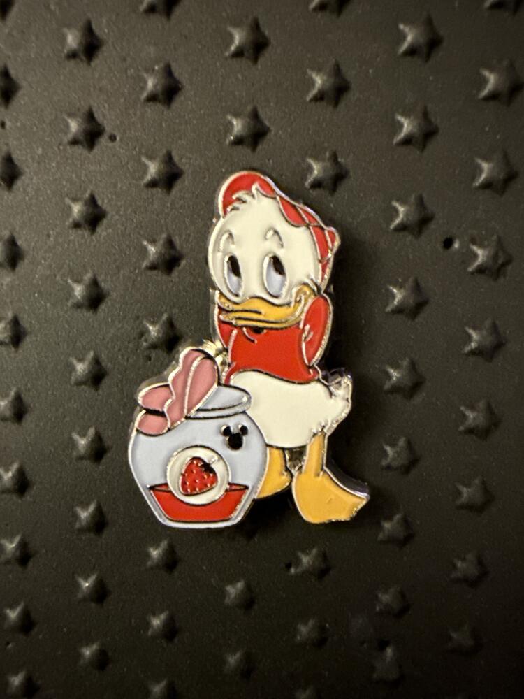 SDR Hidden Mickey Series 2021: Strawberry Jam - Huey | PIN