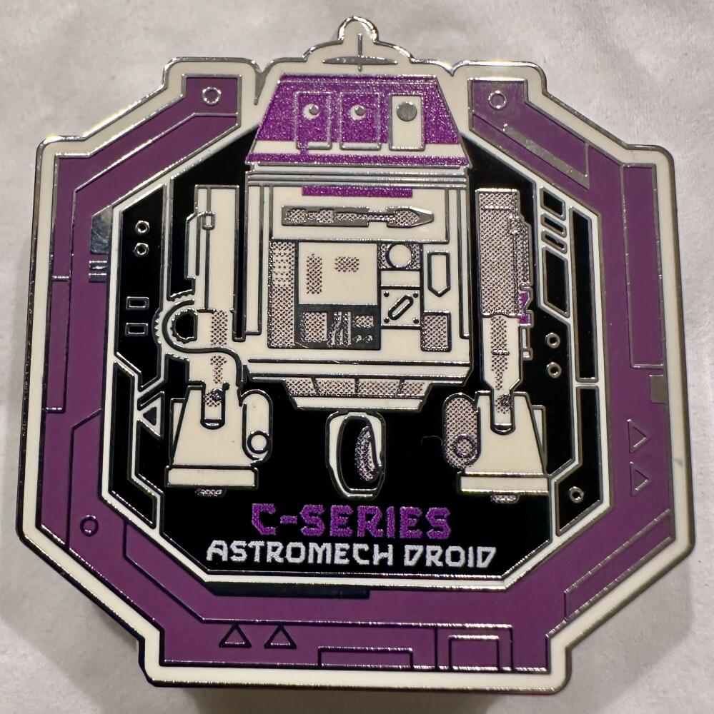 Star Wars Galaxy's Edge - Droid Depot - C-Series Astromech Droid | PIN ...