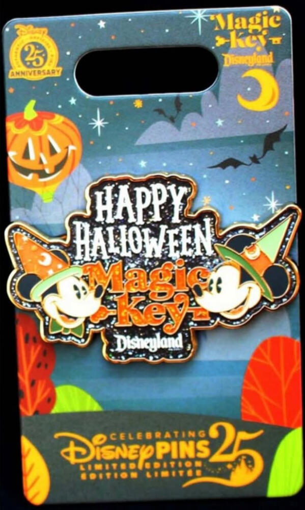 Halloween 2025 - Happy Halloween Mickey & Minnie Magic Key | PIN
