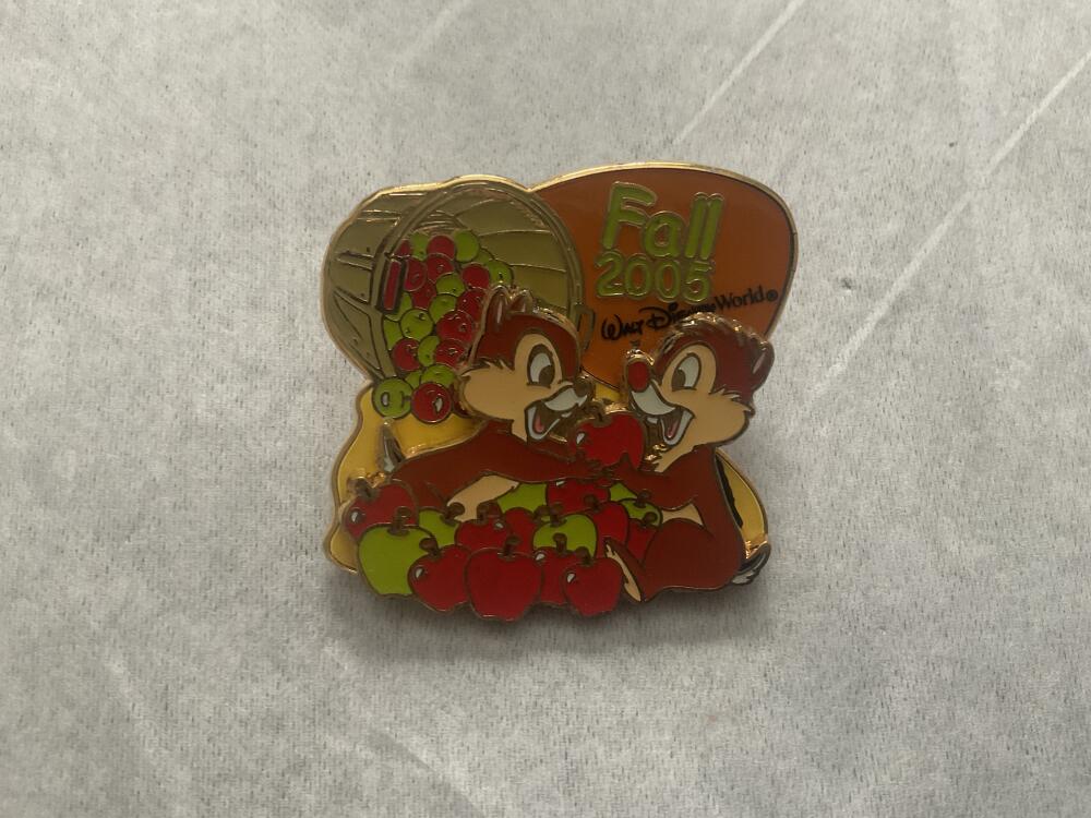 チップ・デール ハロウィン2005ピン チップ・デール ハロウィン2005ピン USA直輸入】DISNEY チップ