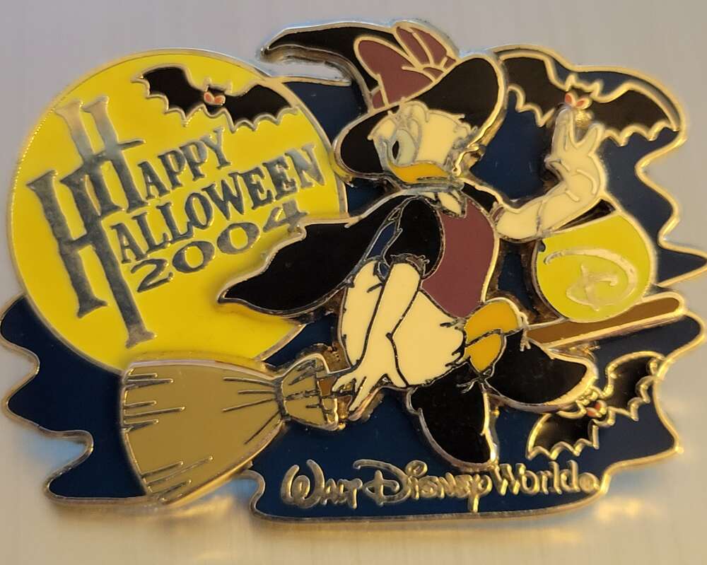 Disney 2004 HALLOWEEN 限定ピンバッジ LTD900 109173_1usr.jpg