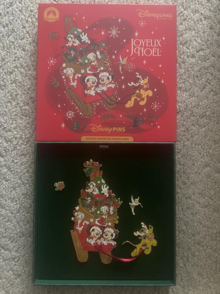 Mickey and Friends in Sleigh Jumbo Boxed Set — Full Set