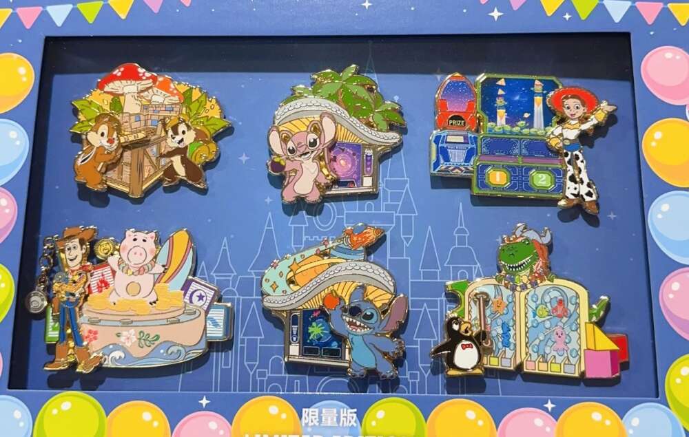Fun Game Booth Pin Box Set