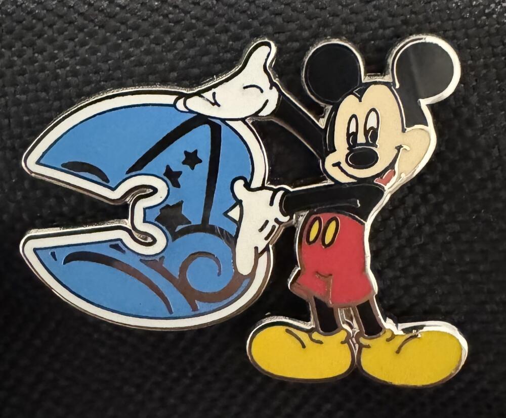 2003 Dated Year Pins - Mickey 3 | PIN 113972