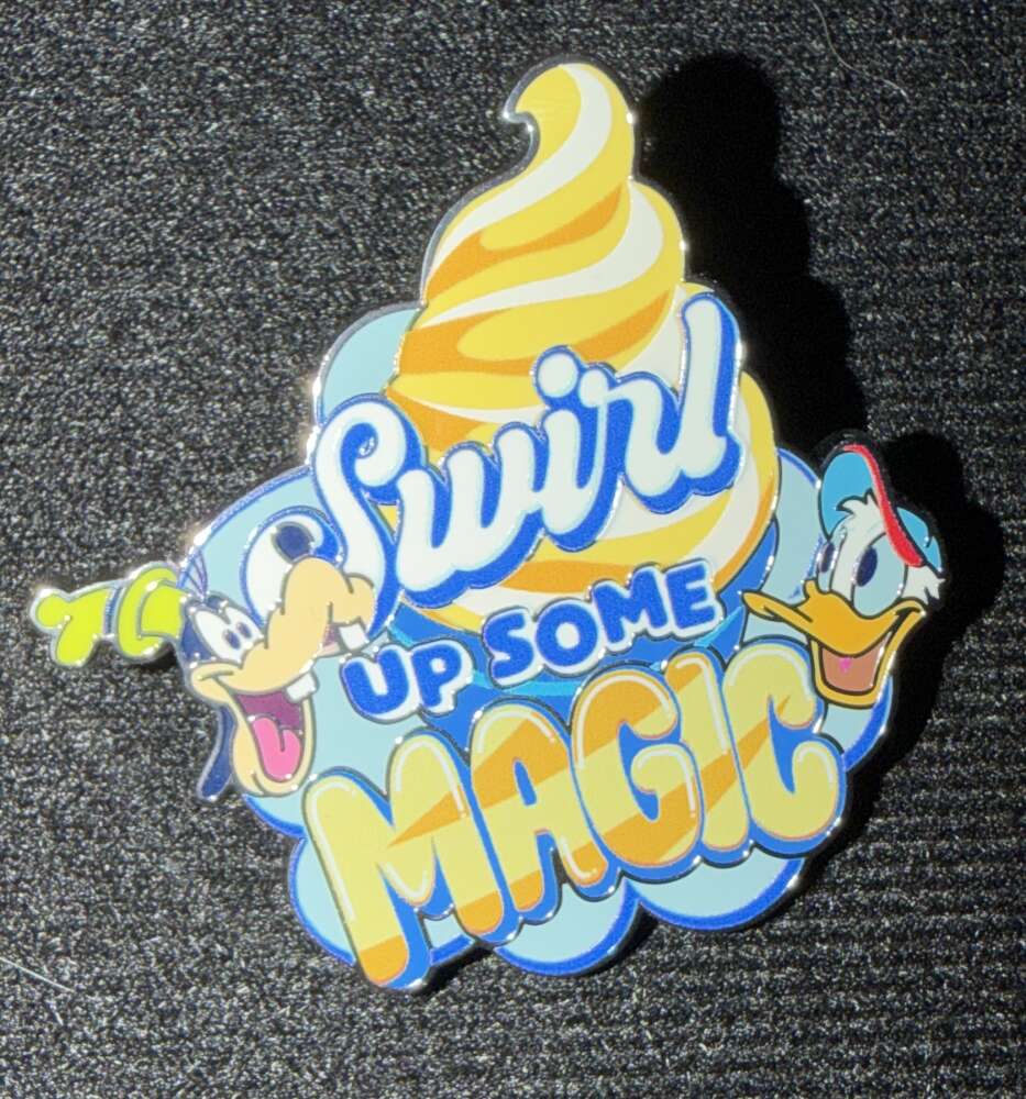 Best Day Ever Lanyard Starter Set - Goofy and Donald Swirl Up Some