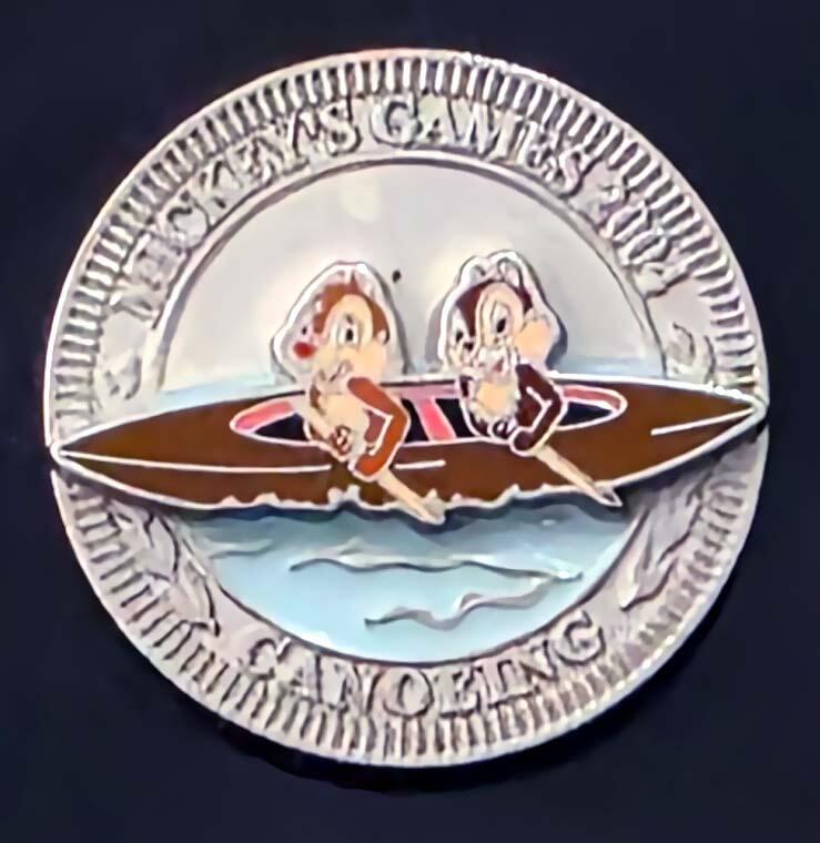 ディズニーGAMES ピンバッジ　2004 ドナルド チップ　デール　競技 Mickey's Games 2004 - Chip & Dale Canoeing | PIN 116932