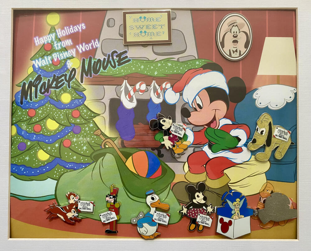 Happy Holidays 2004 Pin Pursuit - Complete Set | PIN 117236