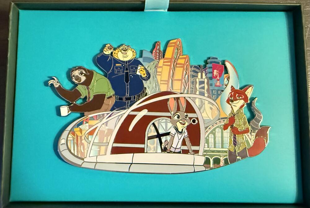ズートピア　ディズニーヴィンテージ Zootopia 10th Anniversary - Zootopia 10th Anniversary Jumbo | PIN
