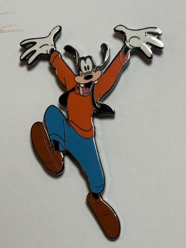 Goofy 70th Anniversary Framed Set - Goofy hands in the air | PIN