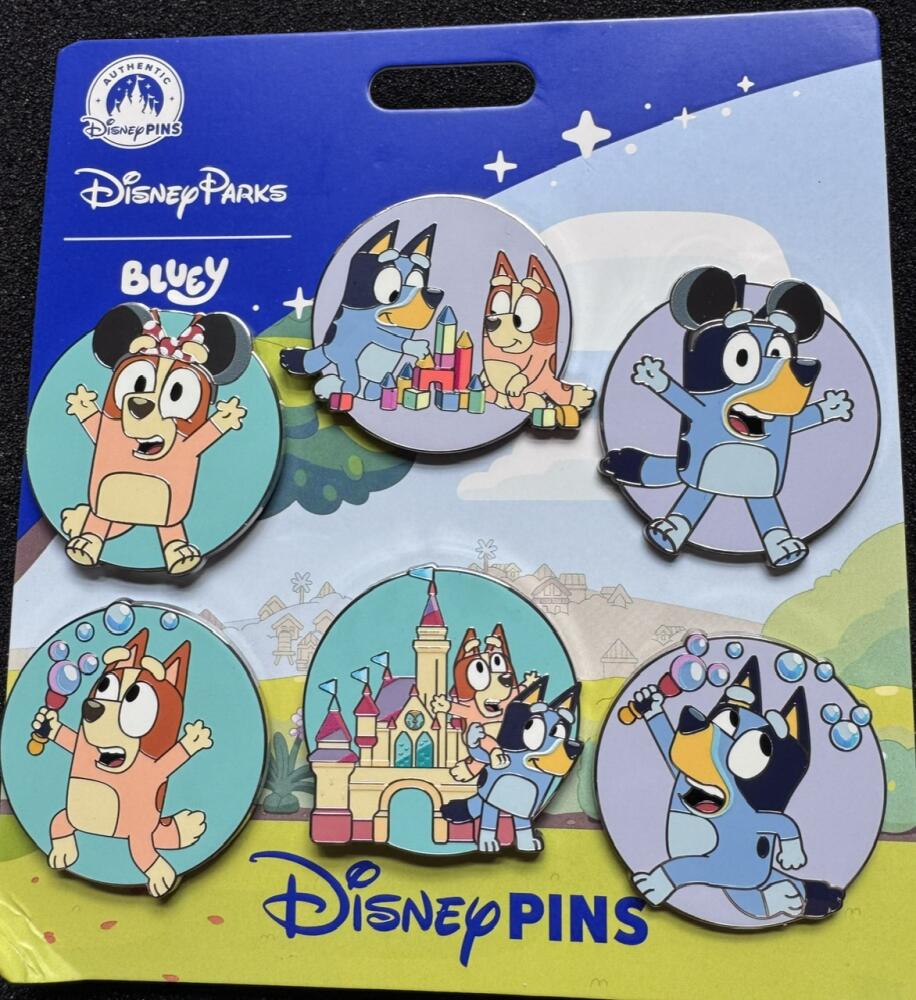 Bluey in the Parks Booster Set - Full Set