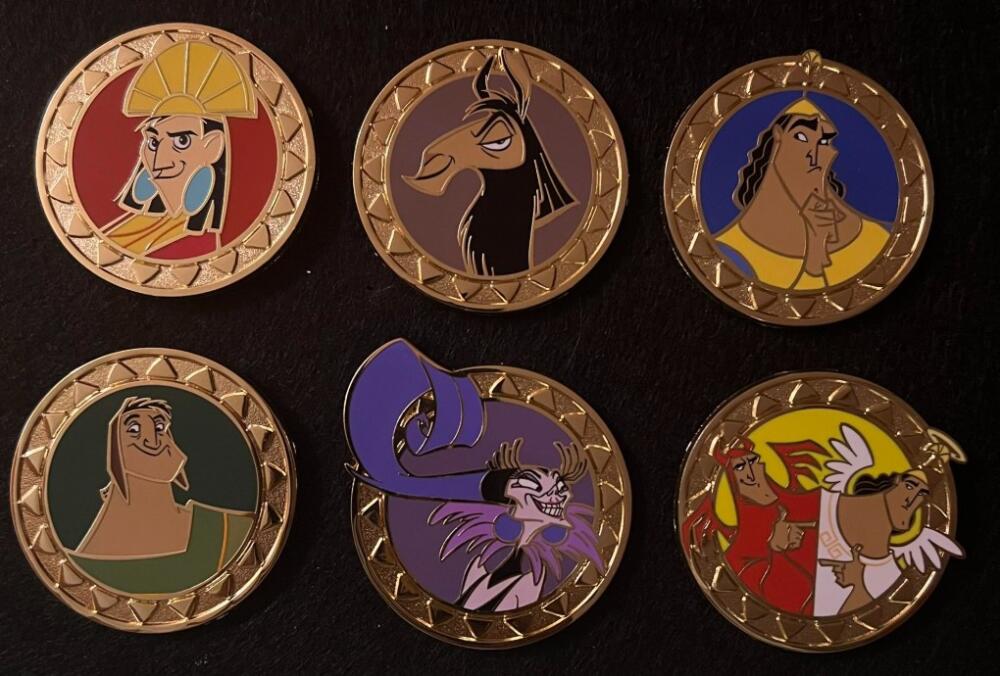 Boxlunch - Emperors New Groove Medallions Blind Box