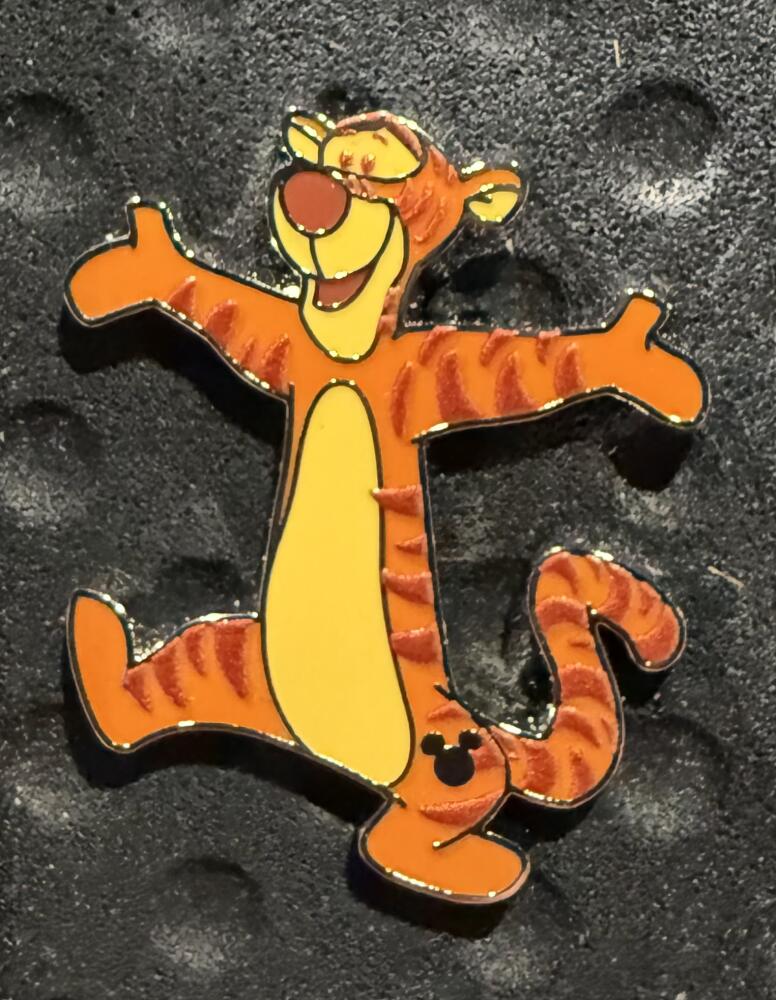 DLR Hidden Disney 2026 Wave B Orange Color Story - Tigger | PIN 124261