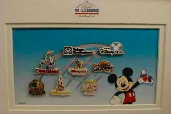 International Pin Framed Set