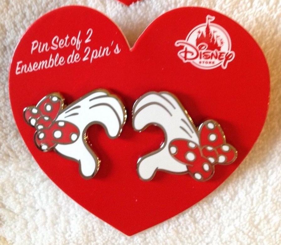 Minnie Mouse Gloves