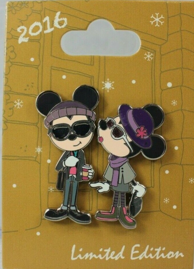 Winter Minnie Kissing Mickey Set - Full Set