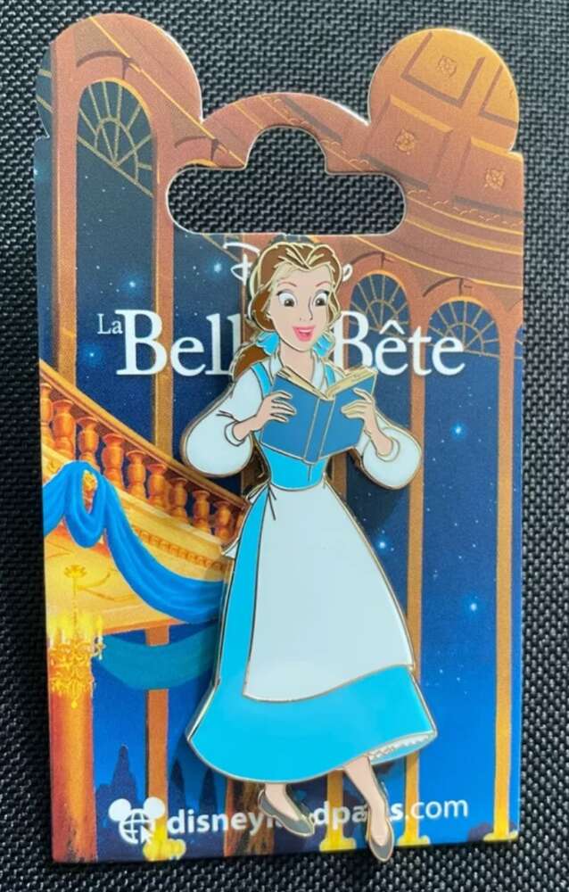 Beauty and the Beast - Belle reading a book | PIN 46084