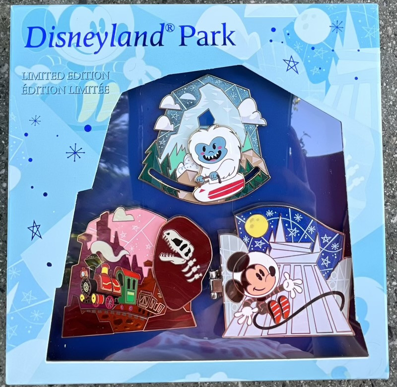 Attractions Three Pin Set