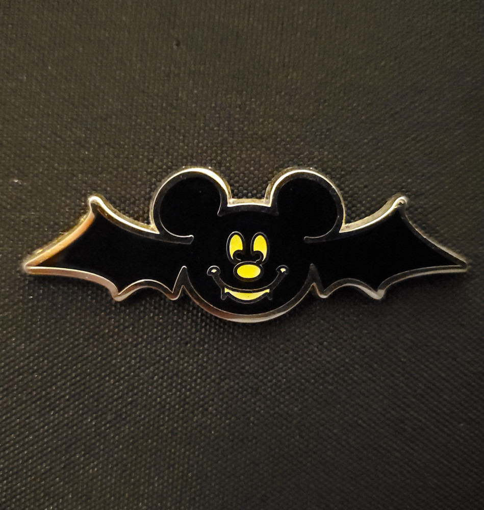 Vampire Mickey ハロウィン飾り 4.5' Gemmy Airblown Inflatable Halloween Stylized Disney