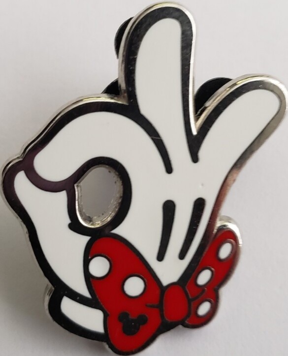 Mickey Pointing Finger Right