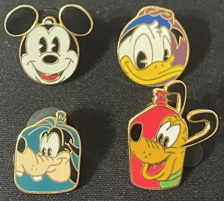 FAB FOUR Mount Rustmore (4 Pins)