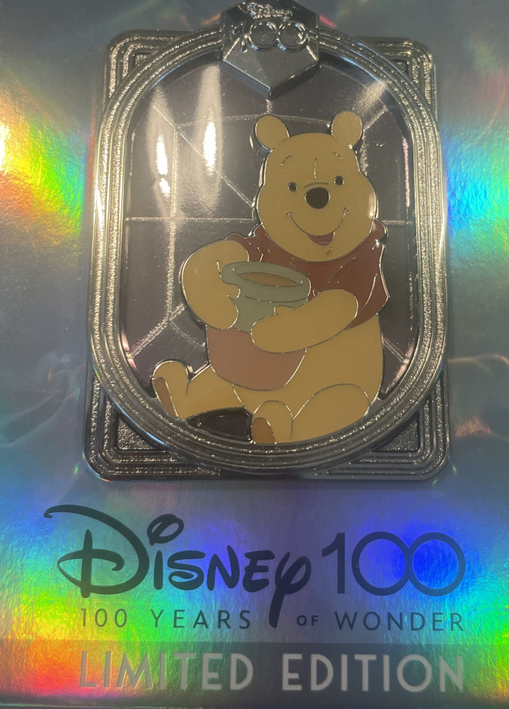 Walt Disney 100th Years バンビ ピンバッジ ディズニー バンビ＆とんすけ コレクション ピンバッジ Disney