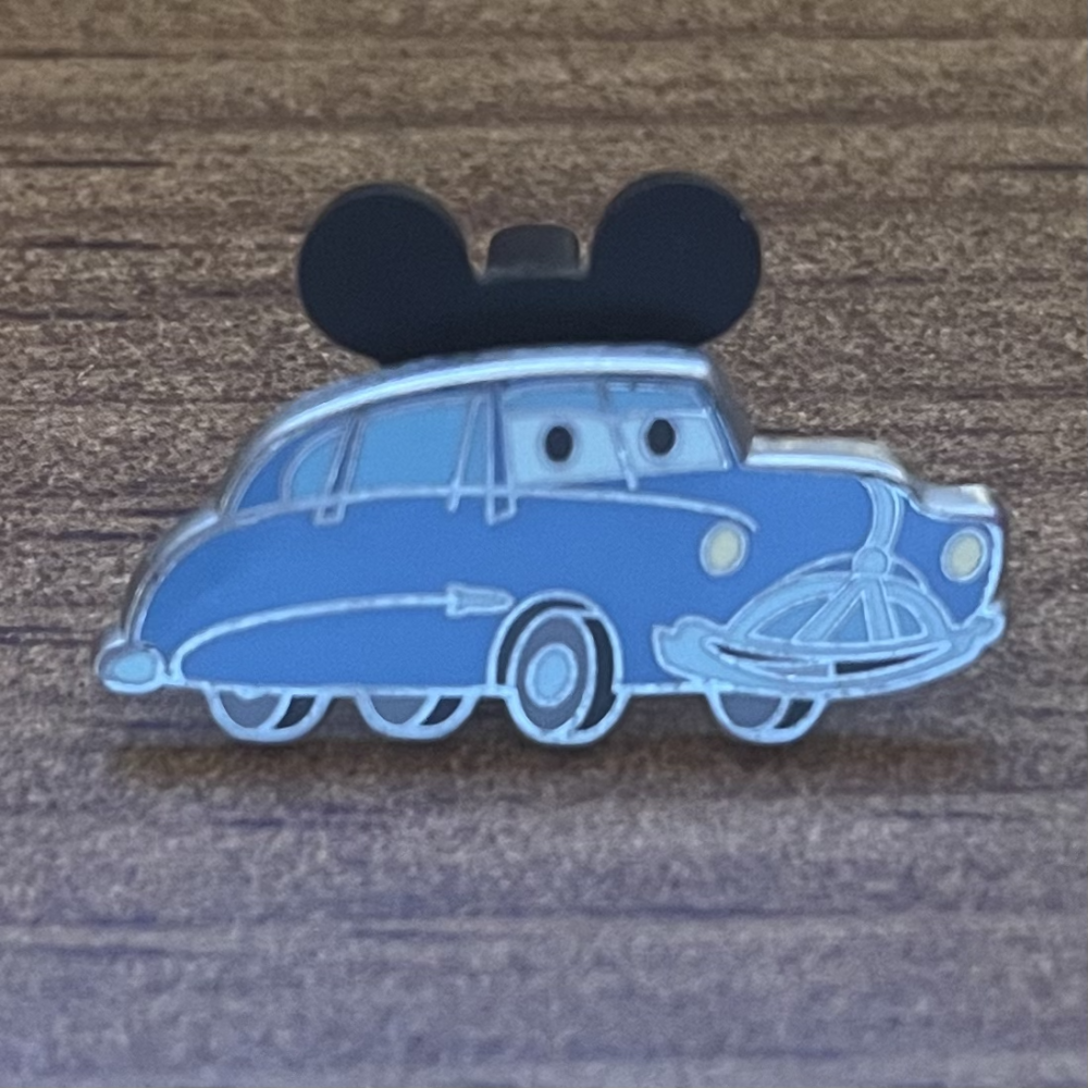 Pixar Cars - Kitsch Mini 7-Pin Set - Doc Hudson | PIN 65011