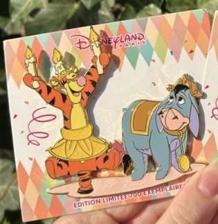 Carnaval 2024 - Tigger & Eeyore as Lumière & Cogsworth | PIN 73249