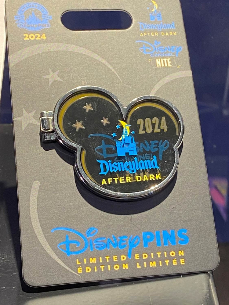 Disney Channel Nite 2024 - Hinged Transparent Mickey Icon