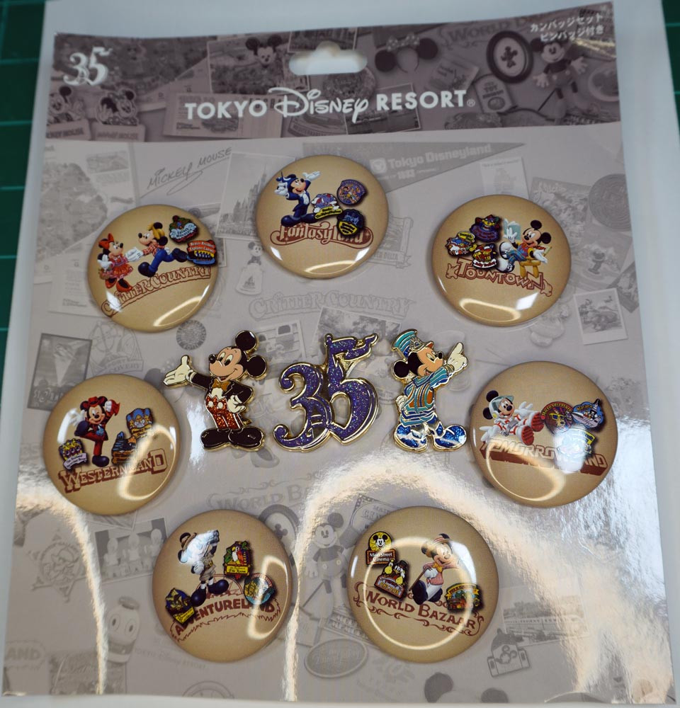 Mickey Tin Badge Set