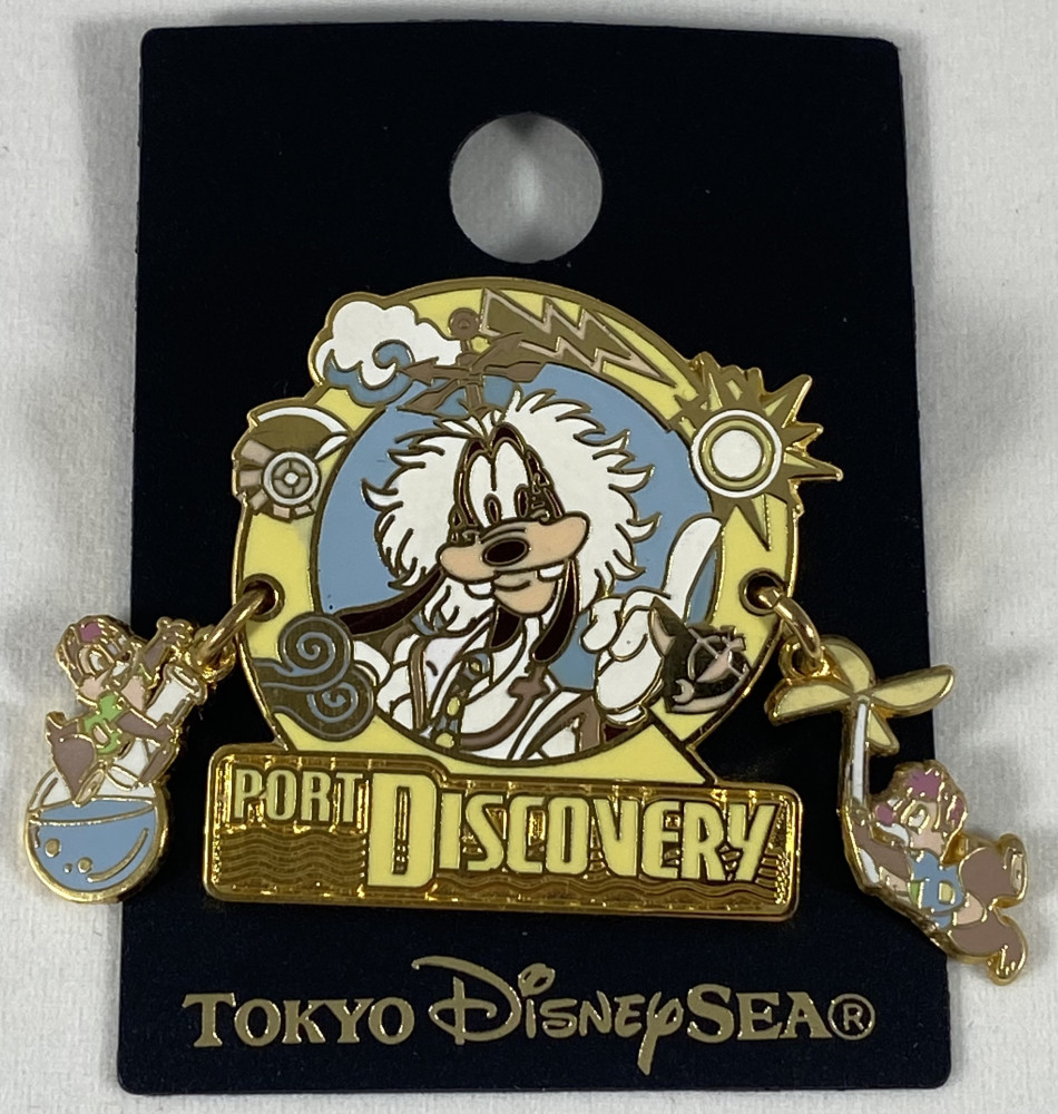 81131 - Port Discovery- Goofy with Chip & Dale Dangles - Tokyo