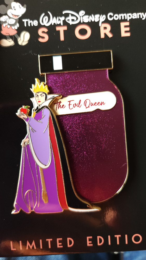 D23 Expo 2024: The Color Shades of Magic Collection - Purple Paint