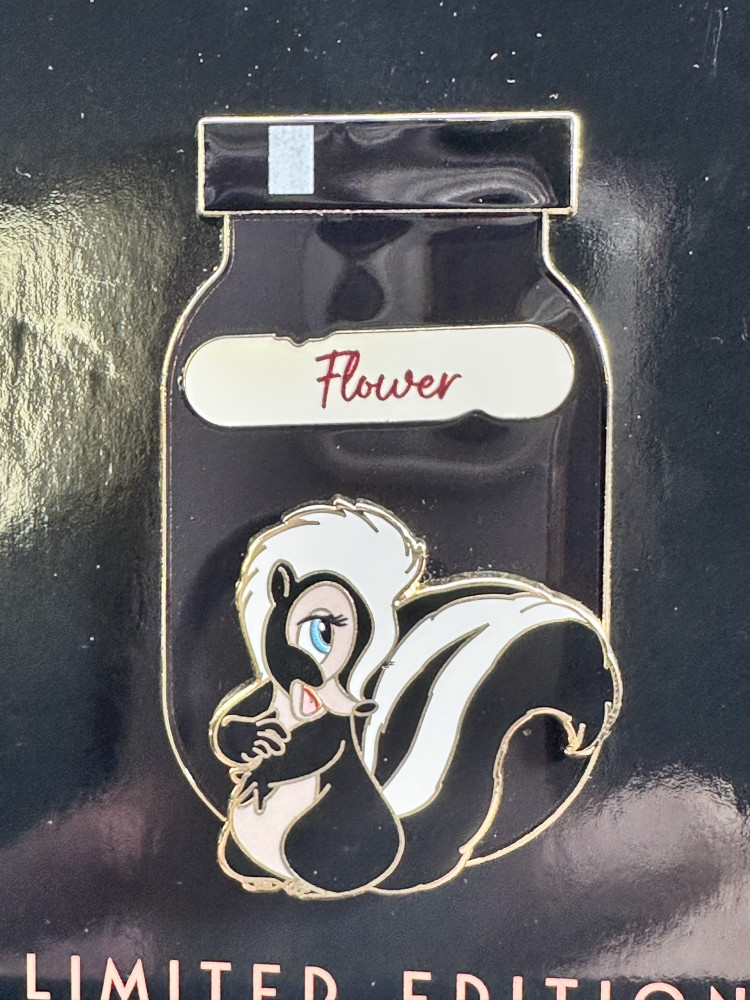 D23 Expo 2024: The Color Shades of Magic Collection - Black Paint
