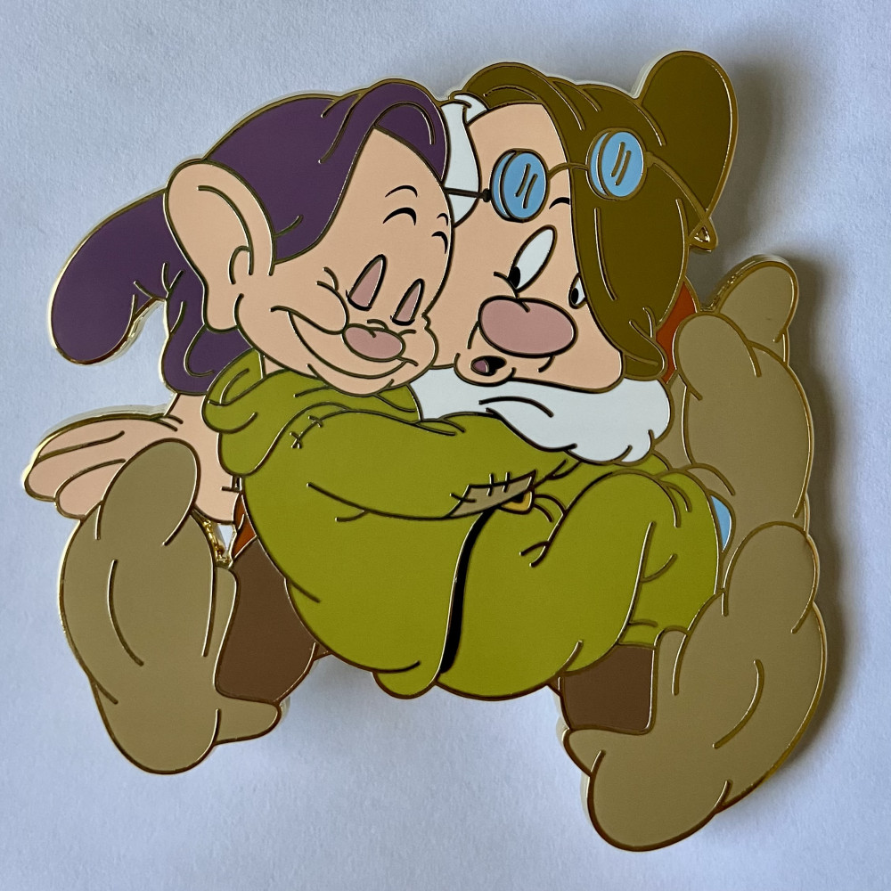 D23 Expo 2024: Hugs are the Best! Collection - Dopey and Doc | PIN