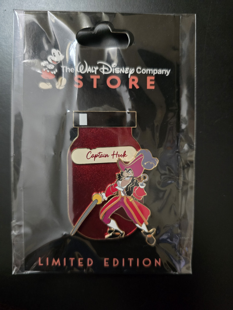 D23 Expo 2024: The Color Shades of Magic Collection - Captain Hook