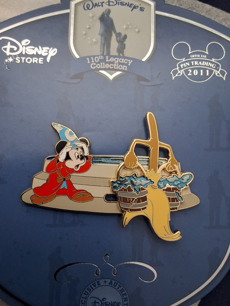 Disney 110th Legacy Collection ピンバッジ 110th Legacy Collection - Sorcerer Mickey | PIN 86652