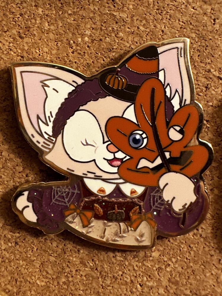 Duffy and Friends - Autumn 2024 Mystery Set - Linabell with a leaf