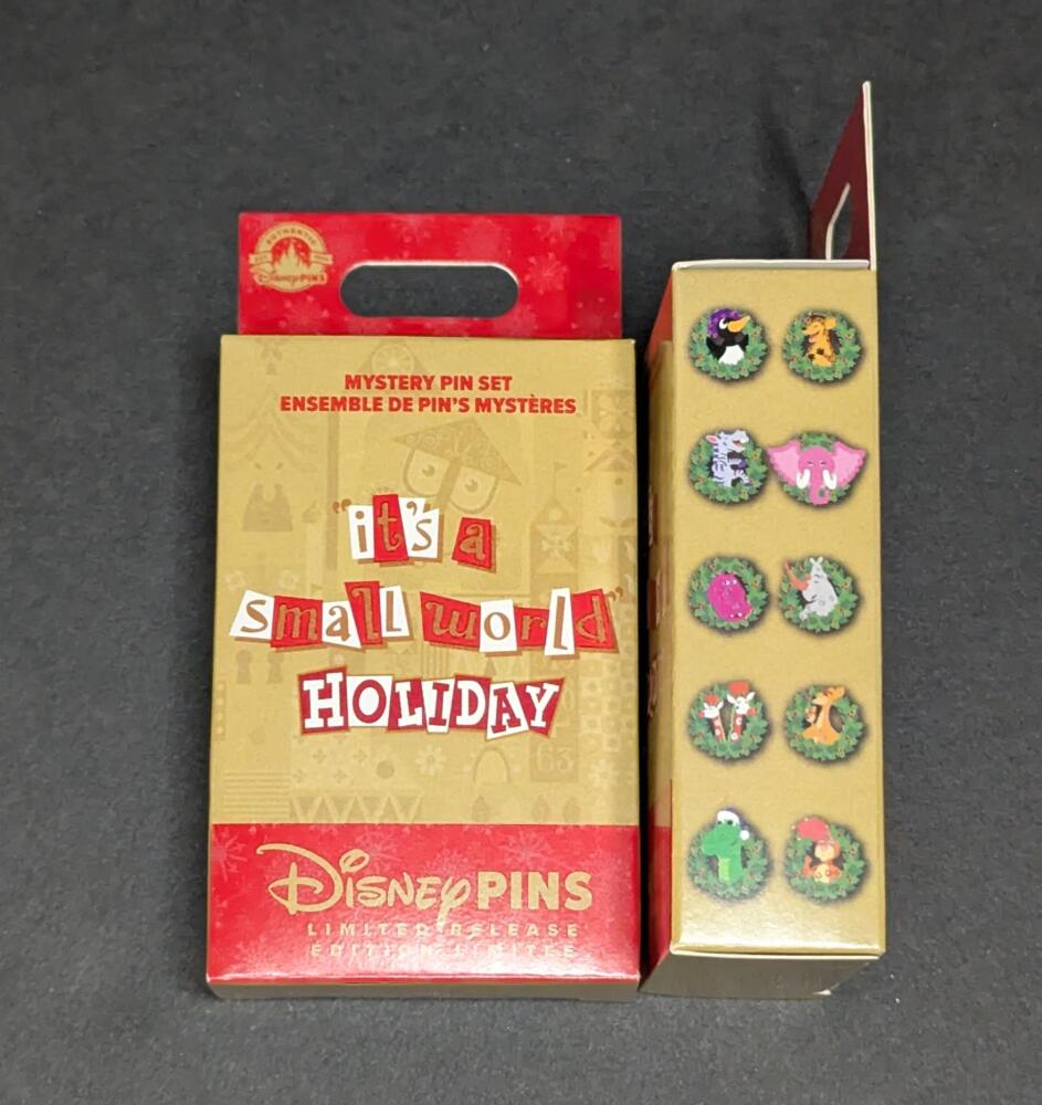 it’s a small world Holiday Wreaths Mystery Collection