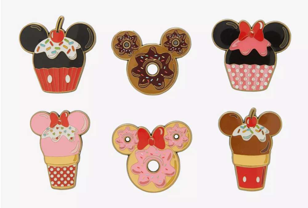 Hot Topic- Mickey Mouse & Friends Desserts Blind Box