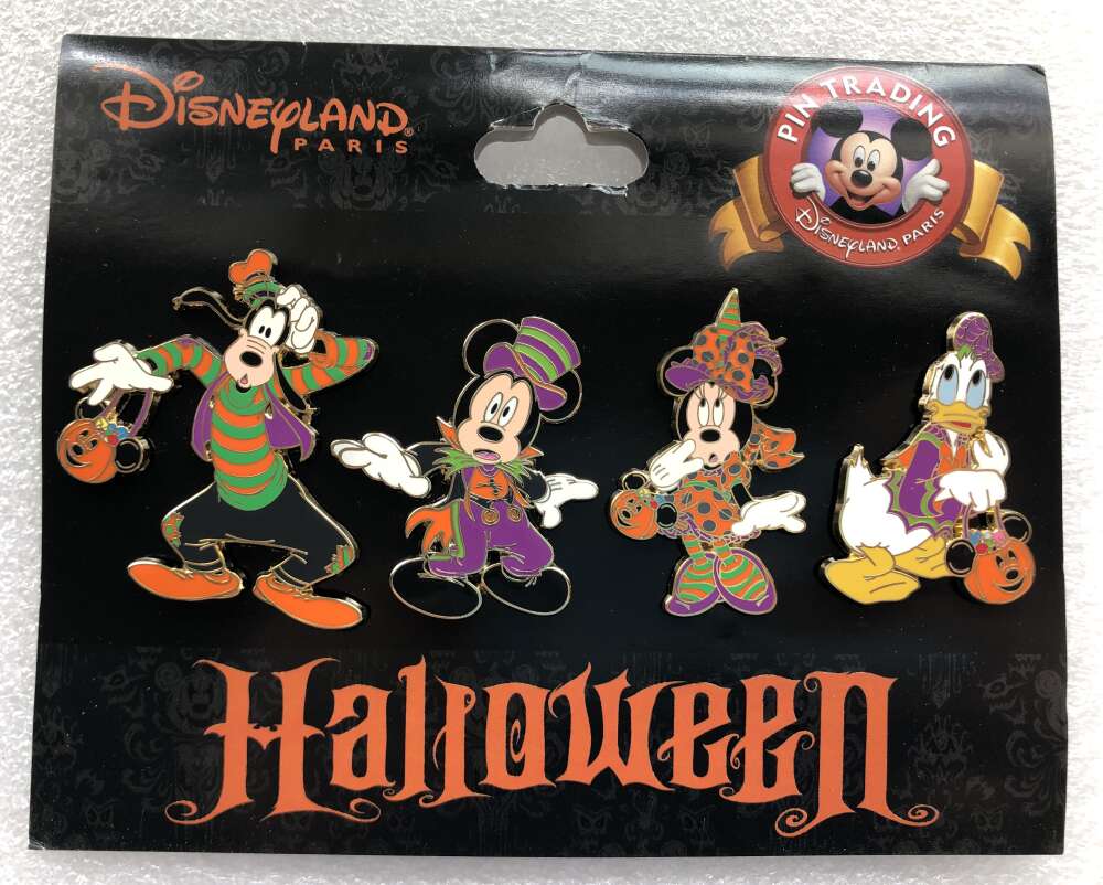 Disneyland Paris Halloween 2012 Booster Pack