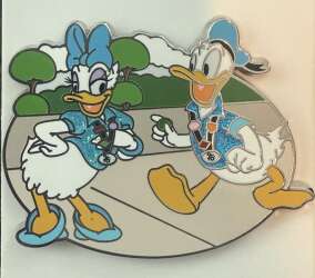 Daisy and Donald Duck Pin Trading