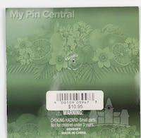 100365 - EPCOT International Flower & Garden Festival 2005 - Rafiki Holding Up Kiara - Walt Disney World alternate image