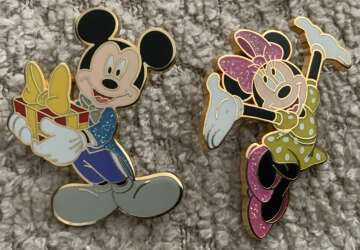 Click to view the My First Starter Set - 4 Pin - Mickey & Minnie details