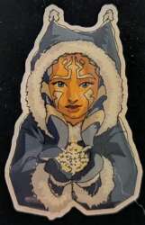 'Her Universe Holiday Pin - Ahsoka Bundled Up 2016 - DLIC'