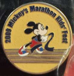 2009 Mickey's Marathon Kids' Fest — Mickey Running Medallion