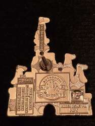 100939 - WDW Hidden Disney Series 2025 Wave B: Castles - New Shorts Mickey Heads - Walt Disney World alternate image