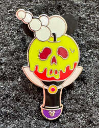 'WDW Hidden Disney Series 2025 Wave B: Bubble Wands - Evil Queen CHASER - WDW'