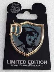 101265 - Vintage Characters on Gold 'D' Crests Surprise Series - Pinocchio - Disneyland Resort alternate image