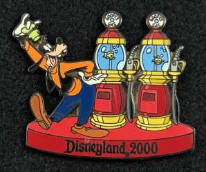 Disneyland 2000 - Goofy's Gas Station