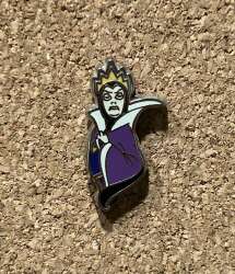The Evil Queen from Snow White and the Seven Dwarfs mini pin set #1